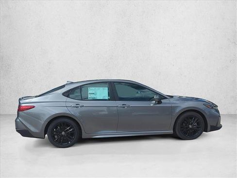 Used 2026 Toyota Camry SE w/ Multimedia Upgrade Package image 4