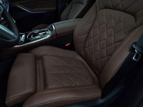 New 2026 BMW X5 xDrive50e image 17