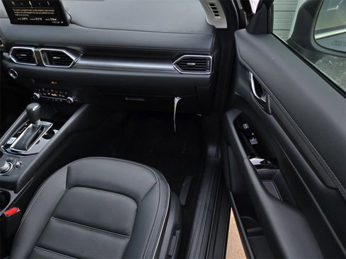 New 2025 MAZDA CX-5 AWD 2.5 S w/ Preferred Package image 6