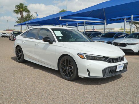 Used 2025 Honda Civic Sport image 3