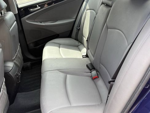 Used 2012 Hyundai Sonata Limited w/ Navigation Pkg FWD image 13