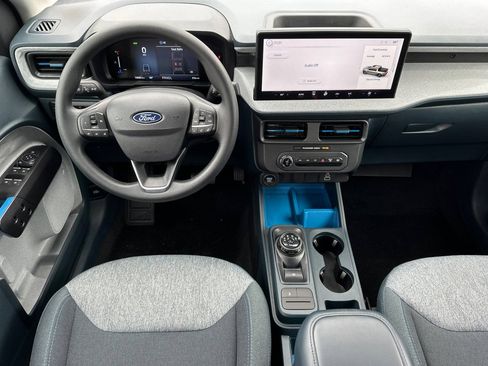 Certified 2025 Ford Maverick XLT FWD image 16