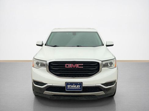 Used 2017 GMC Acadia SLE image 2