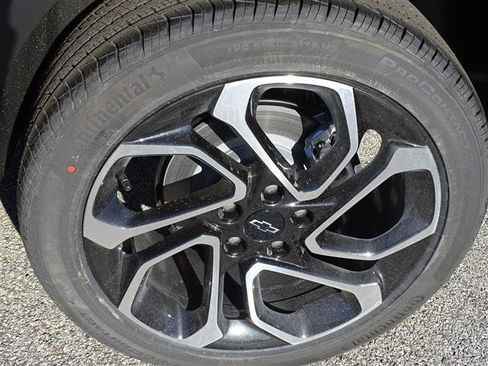 Used 2025 Chevrolet Trax RS w/ Driver Confidence Package image 6