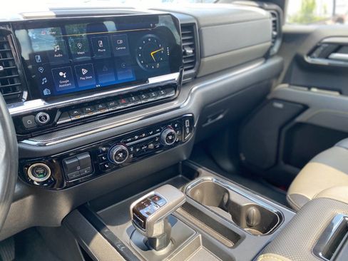 Used 2022 Chevrolet Silverado 1500 ZR2 w/ Technology Package image 22