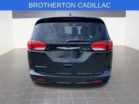 Used 2018 Chrysler Pacifica L FWD image 6
