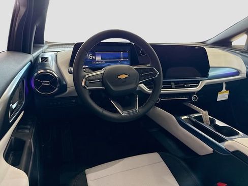 New 2026 Chevrolet Equinox EV LT image 23
