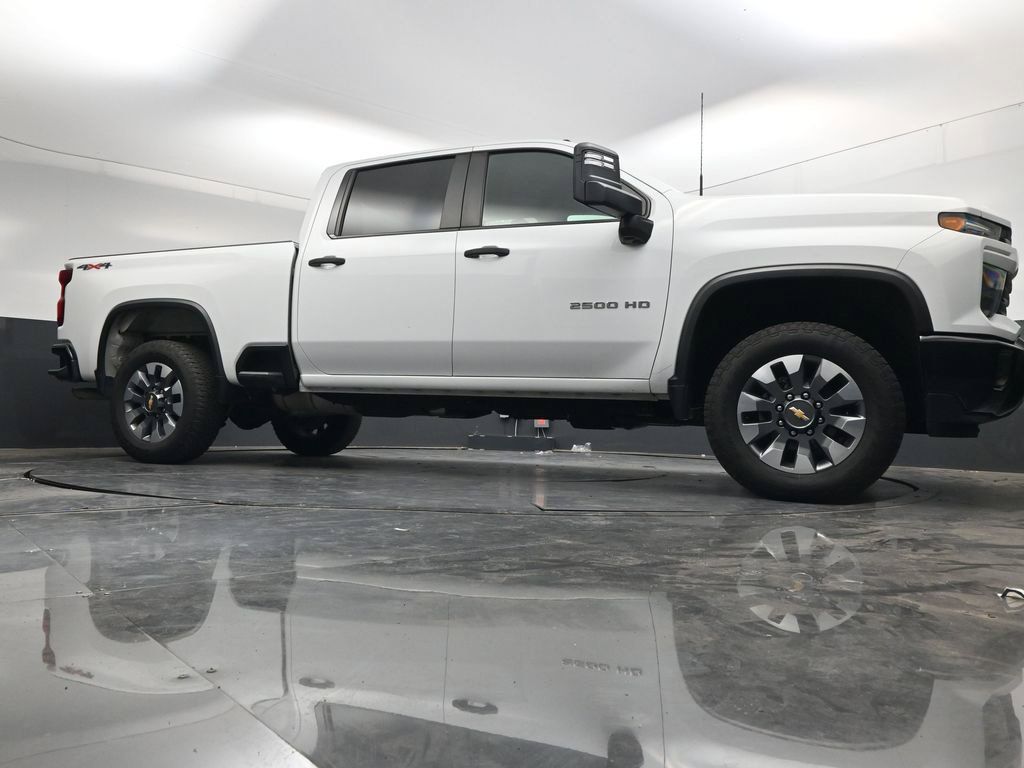 Used 2024 Chevrolet Silverado 2500 Custom AWD/4WD image 37