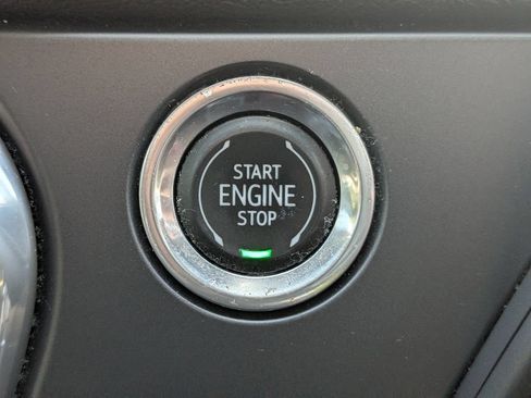Used 2020 Chevrolet Blazer LT AWD/4WD image 28