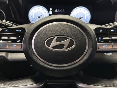 Used 2024 Hyundai Elantra SEL FWD image 15