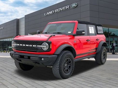 Used 2022 Ford Bronco Wildtrak image 1