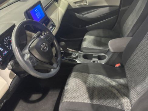 Used 2024 Toyota Corolla LE image 43