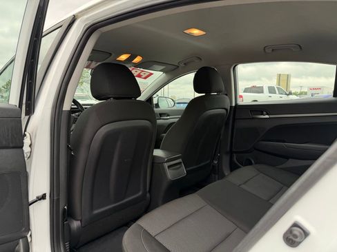 Used 2018 Hyundai Elantra SEL FWD image 23