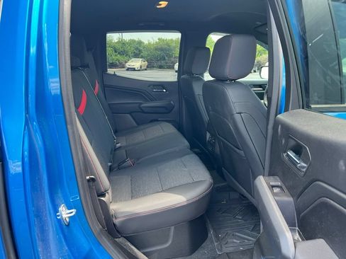 Used 2023 Chevrolet Colorado Z71 w/ Z71 Convenience Package 2 AWD/4WD image 11
