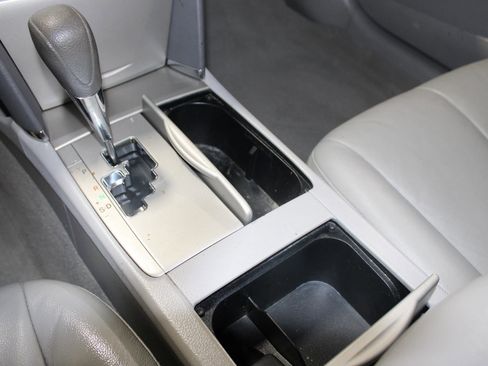 Used 2011 Toyota Camry LE w/ LE Extra-Value Pkg image 14