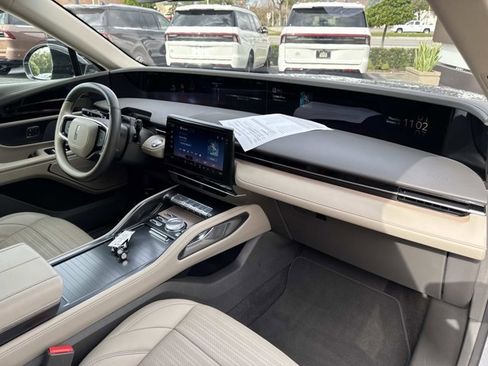 Certified 2024 Lincoln Nautilus Reserve image 22