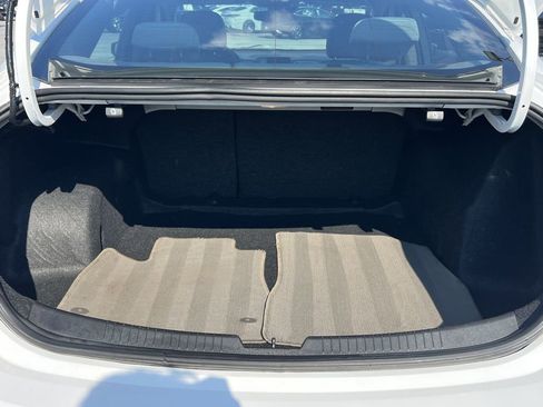 Used 2024 Chevrolet Malibu LT image 18