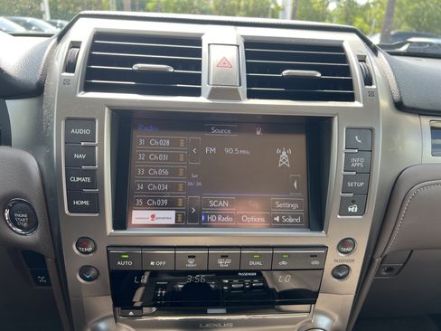 Used 2016 Lexus GX 460 w/ Navigation Package AWD/4WD image 23