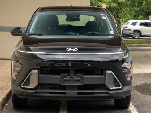 Used 2024 Hyundai Kona SE AWD/4WD image 4