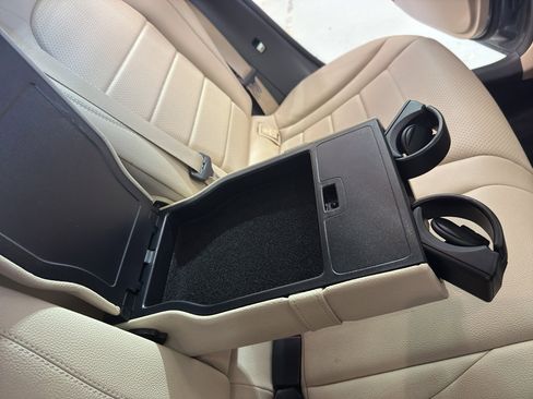 Used 2016 Mercedes-Benz GLC 300 4MATIC w/ Multimedia Package image 29