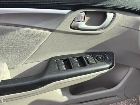 Used 2013 Honda Civic EX image 19