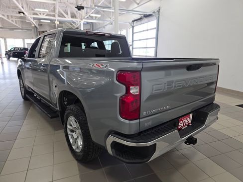 Used 2025 Chevrolet Silverado 1500 LT AWD/4WD image 3