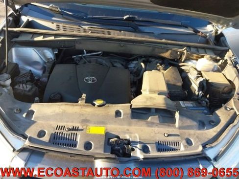 Used 2017 Toyota Highlander XLE image 10