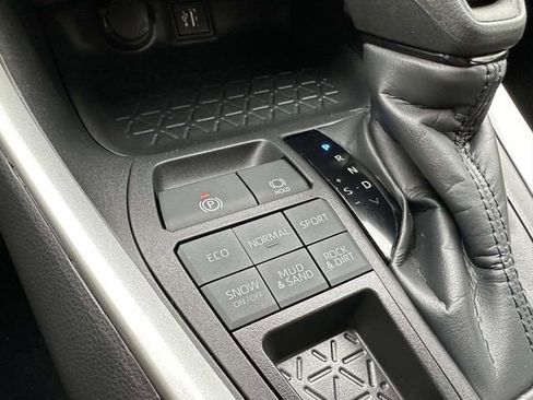 Used 2024 Toyota RAV4 XLE image 20