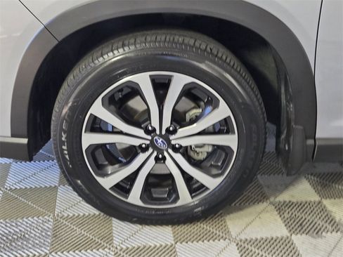 Used 2023 Subaru Forester Limited image 5