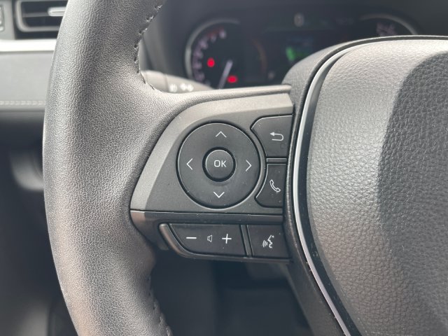 Used 2023 Toyota RAV4 XLE Premium FWD image 23