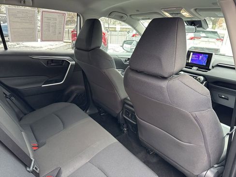 Certified 2025 Toyota RAV4 LE image 25