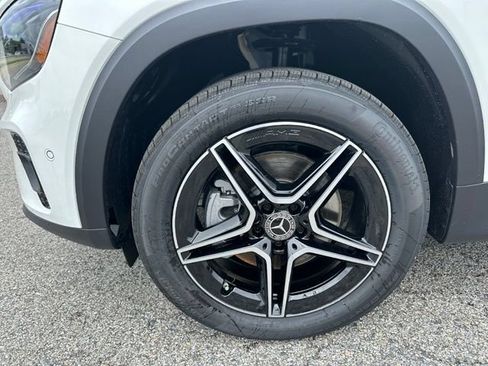 New 2026 Mercedes-Benz GLB 250 4MATIC image 9