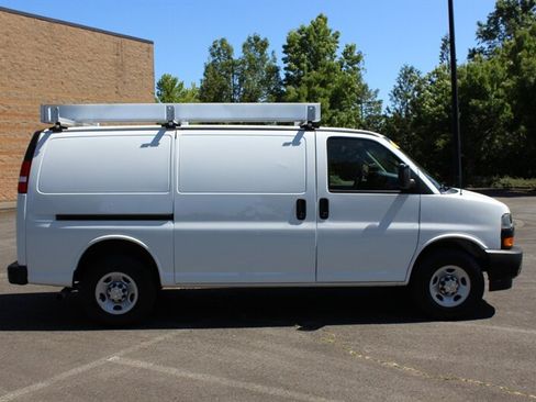 Used 2020 Chevrolet Express 2500 w/ Driver Convenience Package RWD image 5