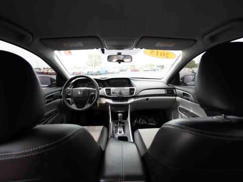 Used 2015 Honda Accord LX image 19
