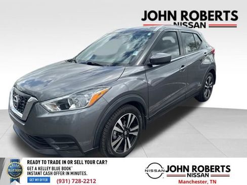 Used 2020 Nissan Kicks SV image 2