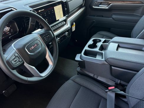 New 2026 GMC Sierra 1500 Elevation w/ X31 Off-Road Package AWD/4WD image 7