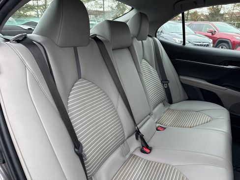 Used 2021 Toyota Camry SE image 15