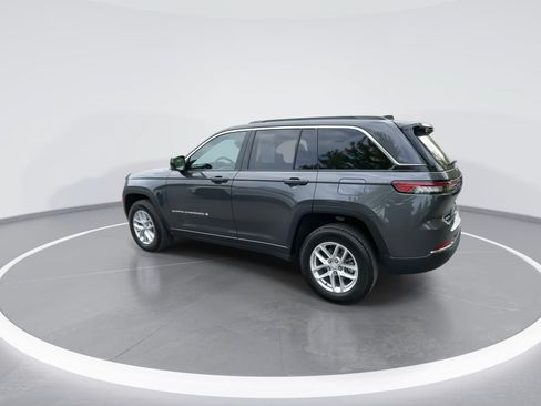 Used 2025 Jeep Grand Cherokee Laredo X AWD/4WD image 12