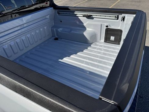 New 2025 Ford Maverick XL image 35