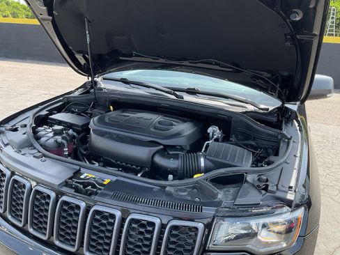 Used 2021 Jeep Grand Cherokee Trailhawk AWD/4WD image 23