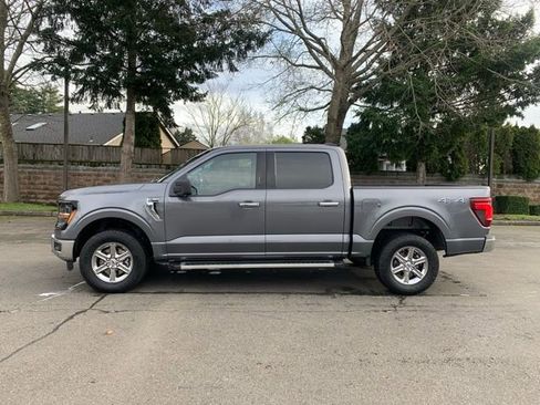 Used 2024 Ford F150 XLT image 2