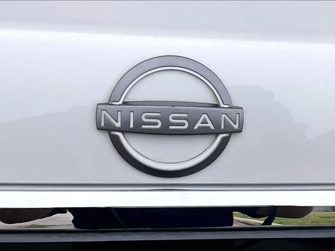 Certified 2023 Nissan Armada Platinum w/ Captain's Chairs Package RWD image 31