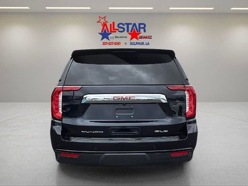 Used 2021 GMC Yukon XL SLE image 4