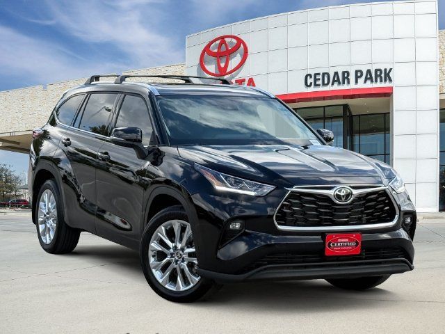 Used 2026 Toyota Highlander Limited AWD/4WD image 1