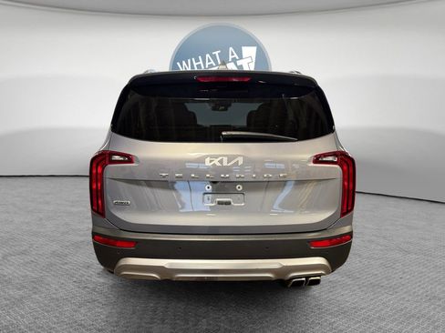 Certified 2022 Kia Telluride S image 5