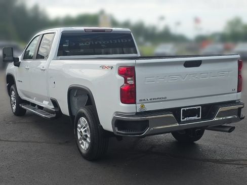 Used 2025 Chevrolet Silverado 2500 LT w/ Convenience Package AWD/4WD image 5