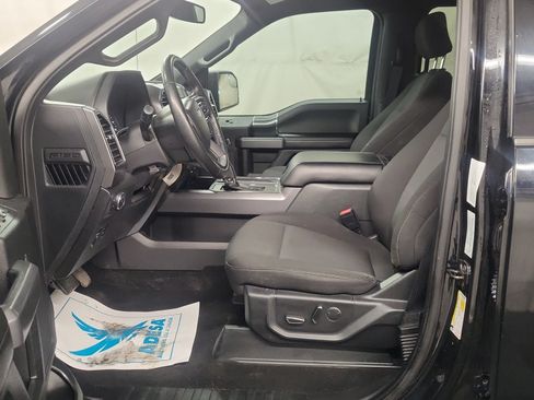 Used 2018 Ford F150 XLT w/ Equipment Group 302A Luxury AWD/4WD image 11