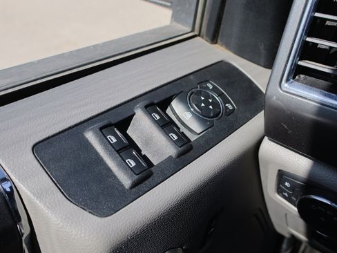 Used 2017 Ford F250 XLT w/ XLT Value Package image 17