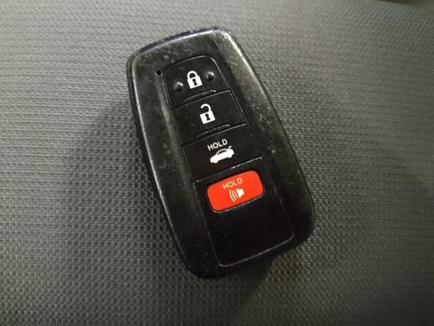 Used 2022 Toyota Corolla LE w/ LE Premium Package image 32