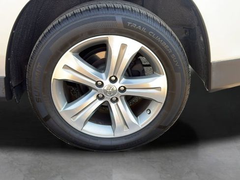 Used 2011 Toyota Highlander Limited w/ Tow Pkg image 23